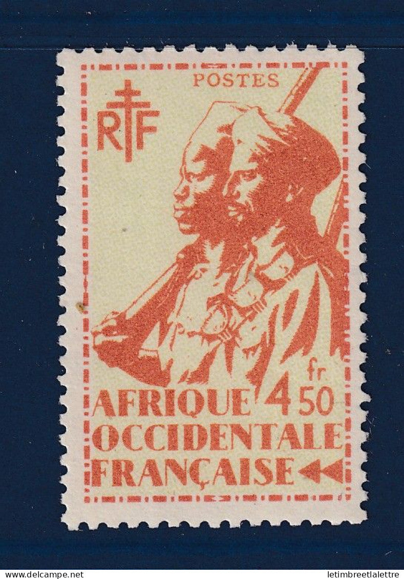 AOF - YT n° 18 ** - Neuf sans charnière - 1945
