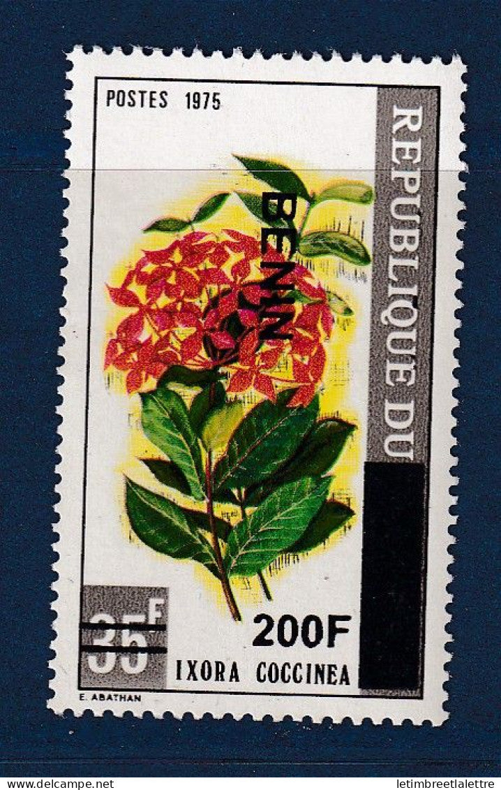 Bénin - YT N° 1065 ** - neuf sans charnière - fleurs - 2009