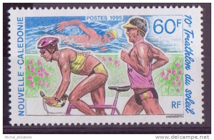 NOUVELLE-CALEDONIE N°684** NEUF SANS CHARNIERE   COUREUR,CYCLISTE,NAGEUR